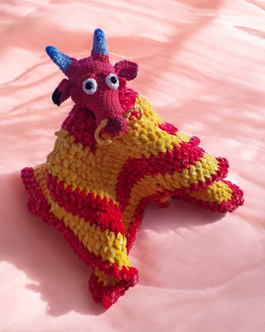 ✨ Doudou Étoile Dragon Mushu – Fait main au crochet ✨