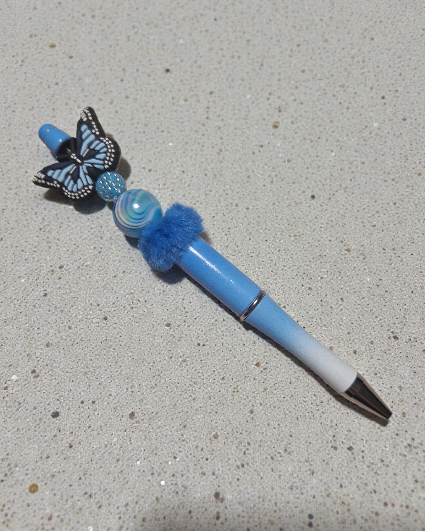 🖊️ Stylos "Bee Happy" – Pour une écriture qui bourdonne de joie 🐝🌼