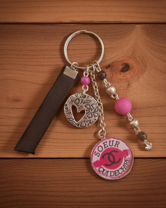 🔑 Porte-clés “Sœur qui déchire” – Cadeau original et fait main