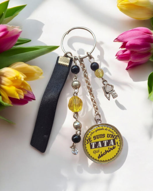 🔑 Porte-clés “Je suis une Tata qui déchire” – Cadeau fun et stylé pour une tata au top !