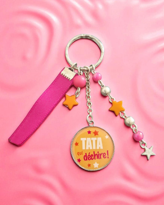 🔑 Porte-clés “Tata qui déchire” – Cadeau coloré et fun pour une super tata