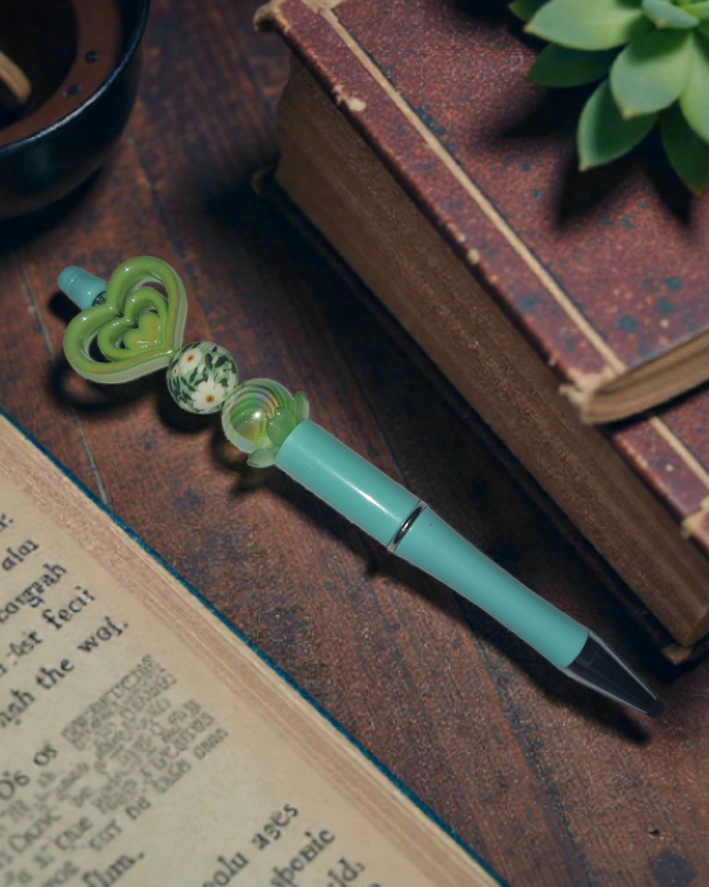 🖊️ Stylos Artisanaux “Collection Cœur & Éclat”