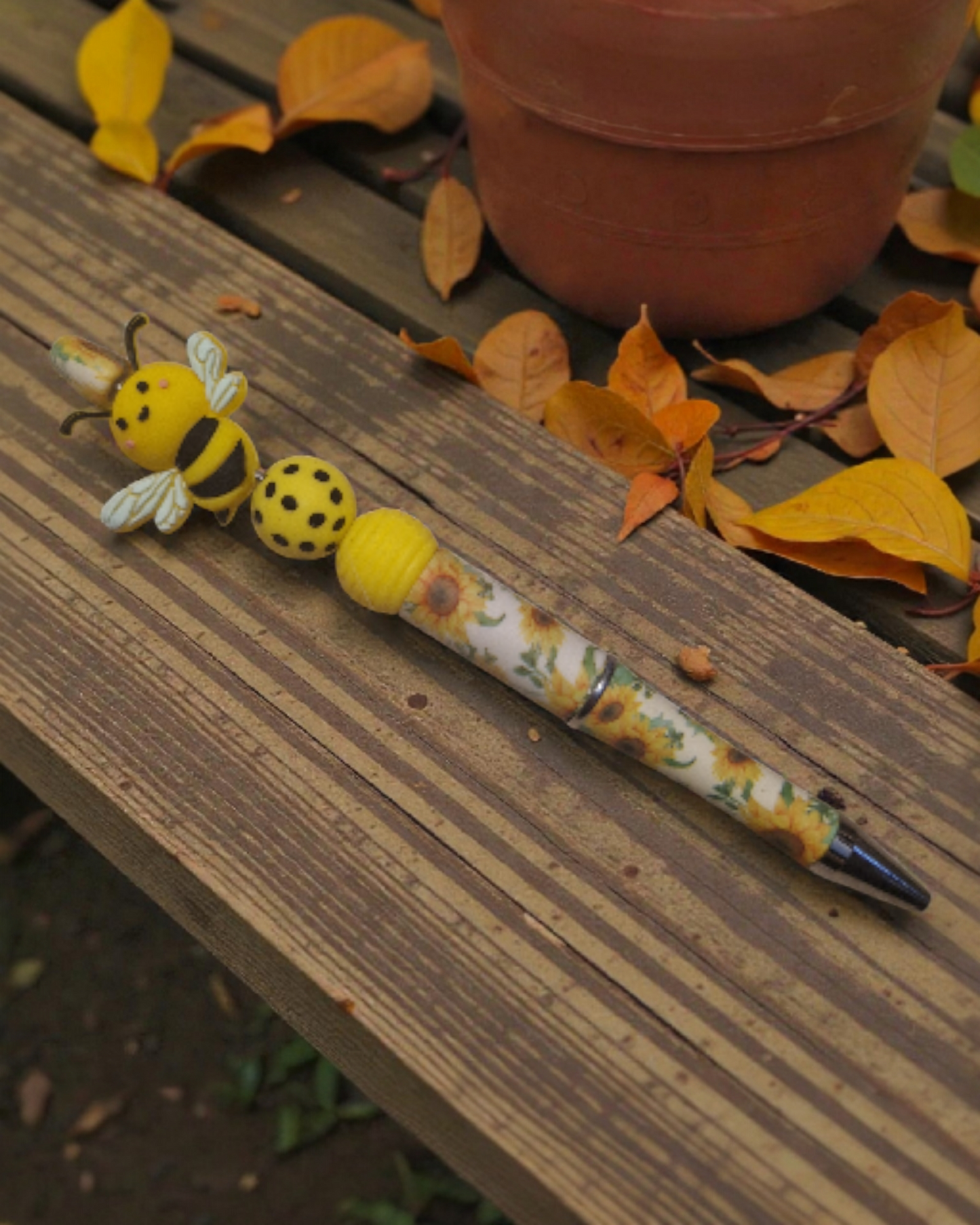 🖊️ Stylos "Bee Happy" – Pour une écriture qui bourdonne de joie 🐝🌼