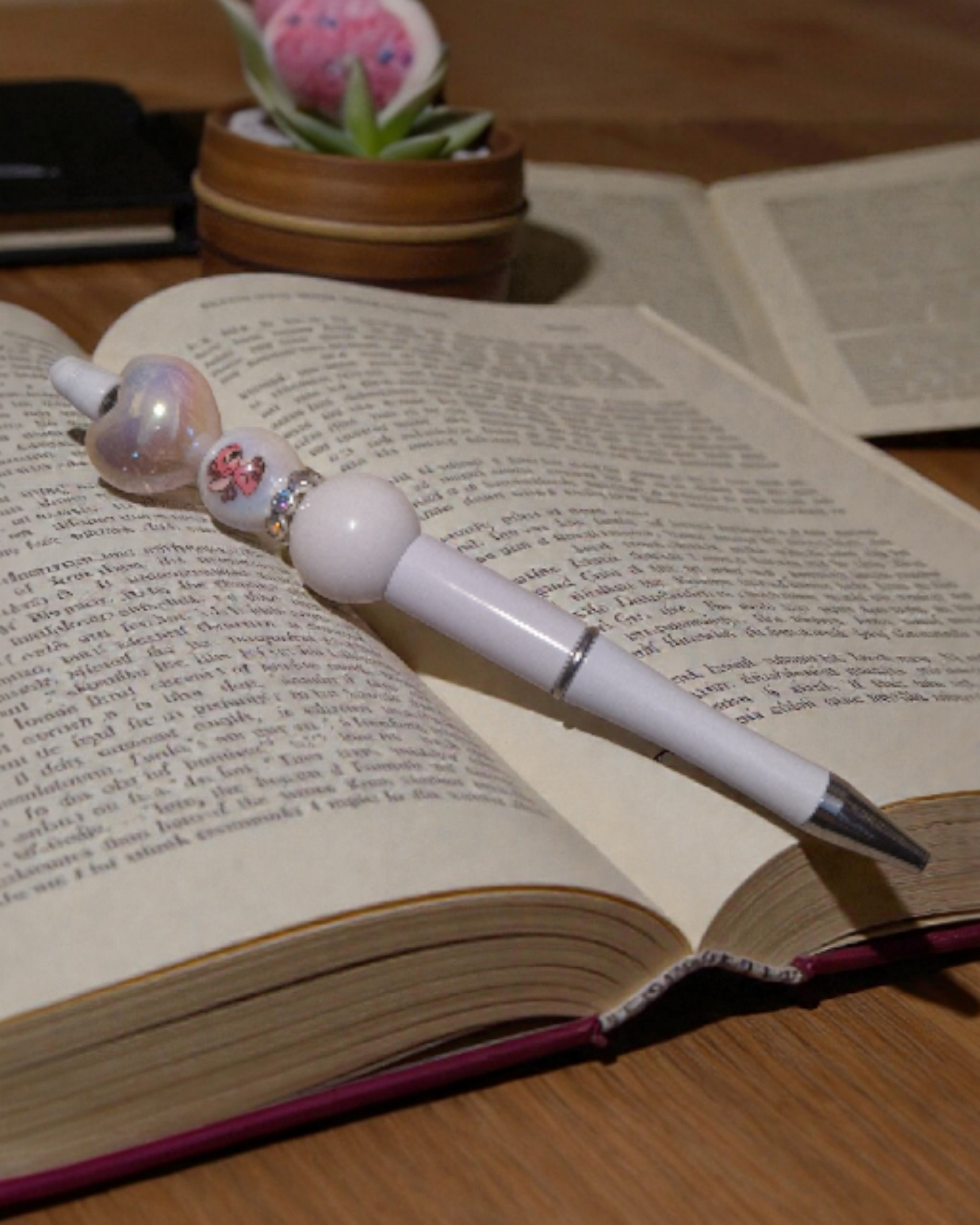 🖊️ Stylos Artisanaux “Collection Cœur & Éclat”