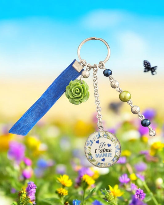 🔑 Porte-clés “Je t’aime Mamie” – Cadeau fleuri et plein de tendresse