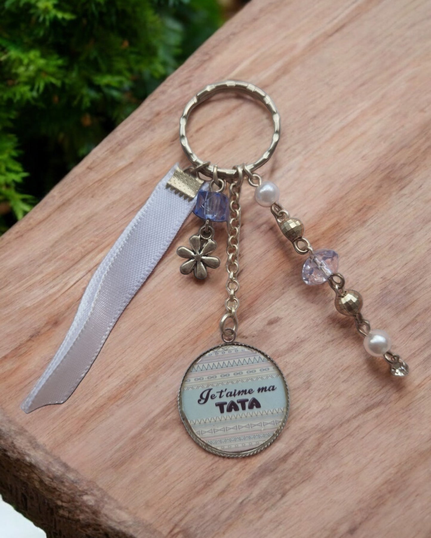 🔑 Porte-clés “Je t’aime ma Tata” – Élégance douce et message d’amour