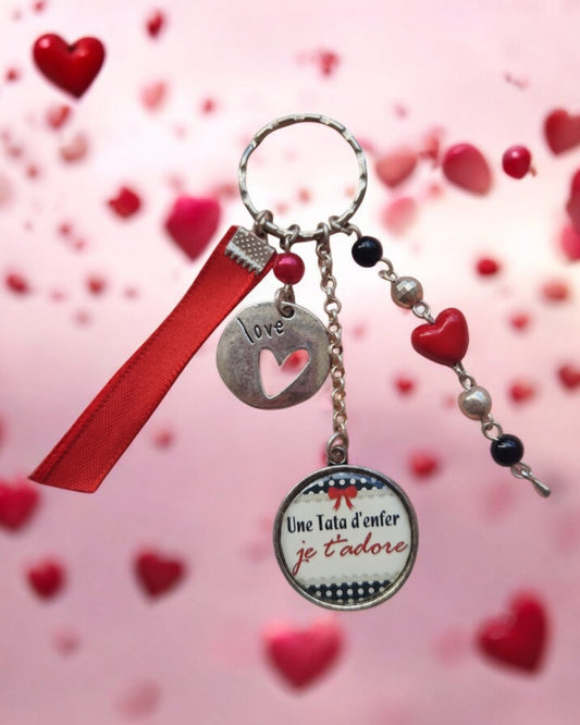 🔑 Porte-clés “Une Tata d’enfer – Je t’adore” – Cadeau unique et touchant pour une super tata