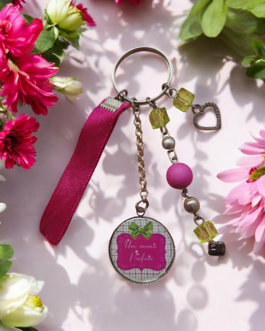 🔑 Porte-clés “Une mamie parfaite” – Un bijou tendre et coloré pour une grand-mère exceptionnelle