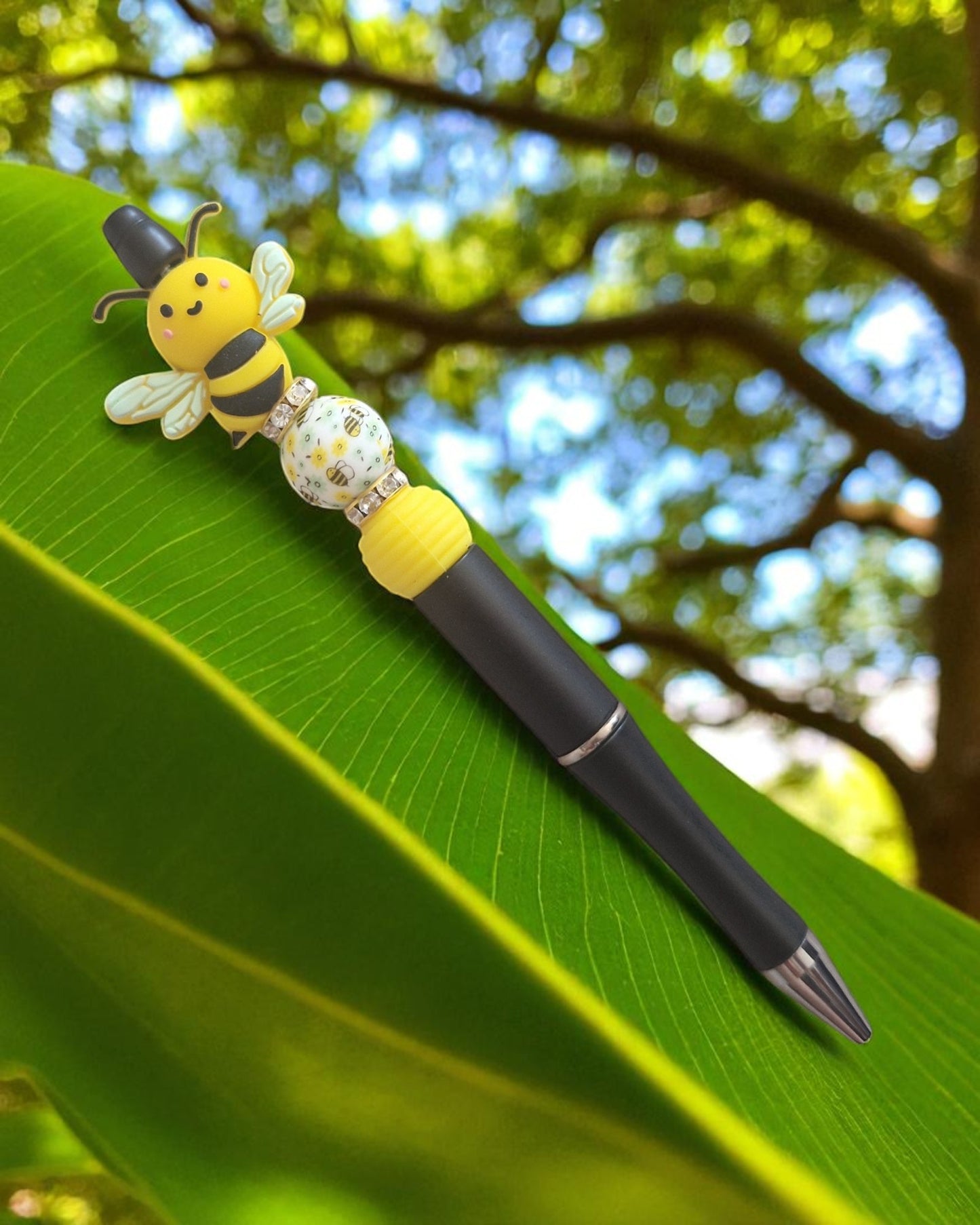🖊️ Stylos "Bee Happy" – Pour une écriture qui bourdonne de joie 🐝🌼